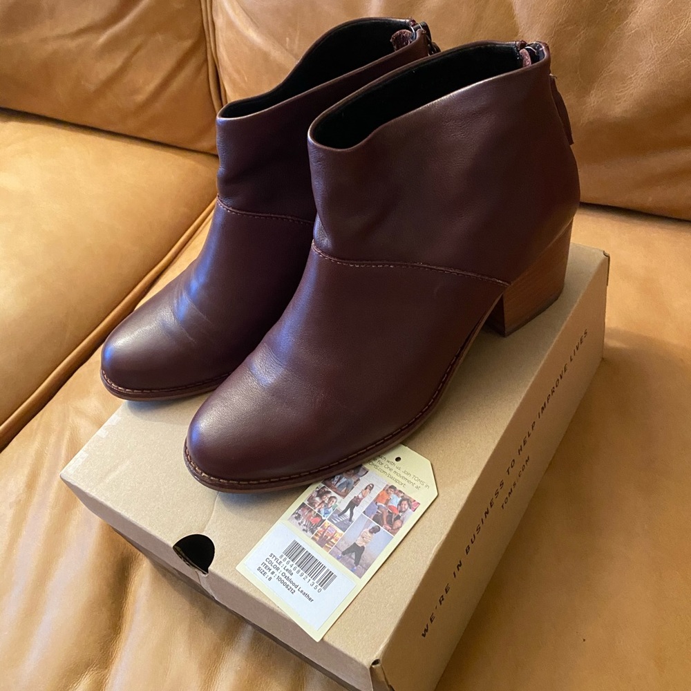 Toms Leila Oxblood Leather Bootie